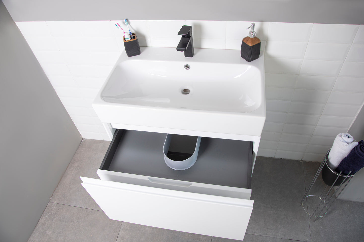 ISLA WHITE 30" VANITY WITH PORCELAIN TOP AND SINK