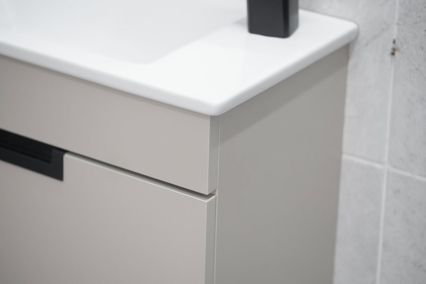 Leo 20" Gray Vanity with Integrated Porcelain Sink