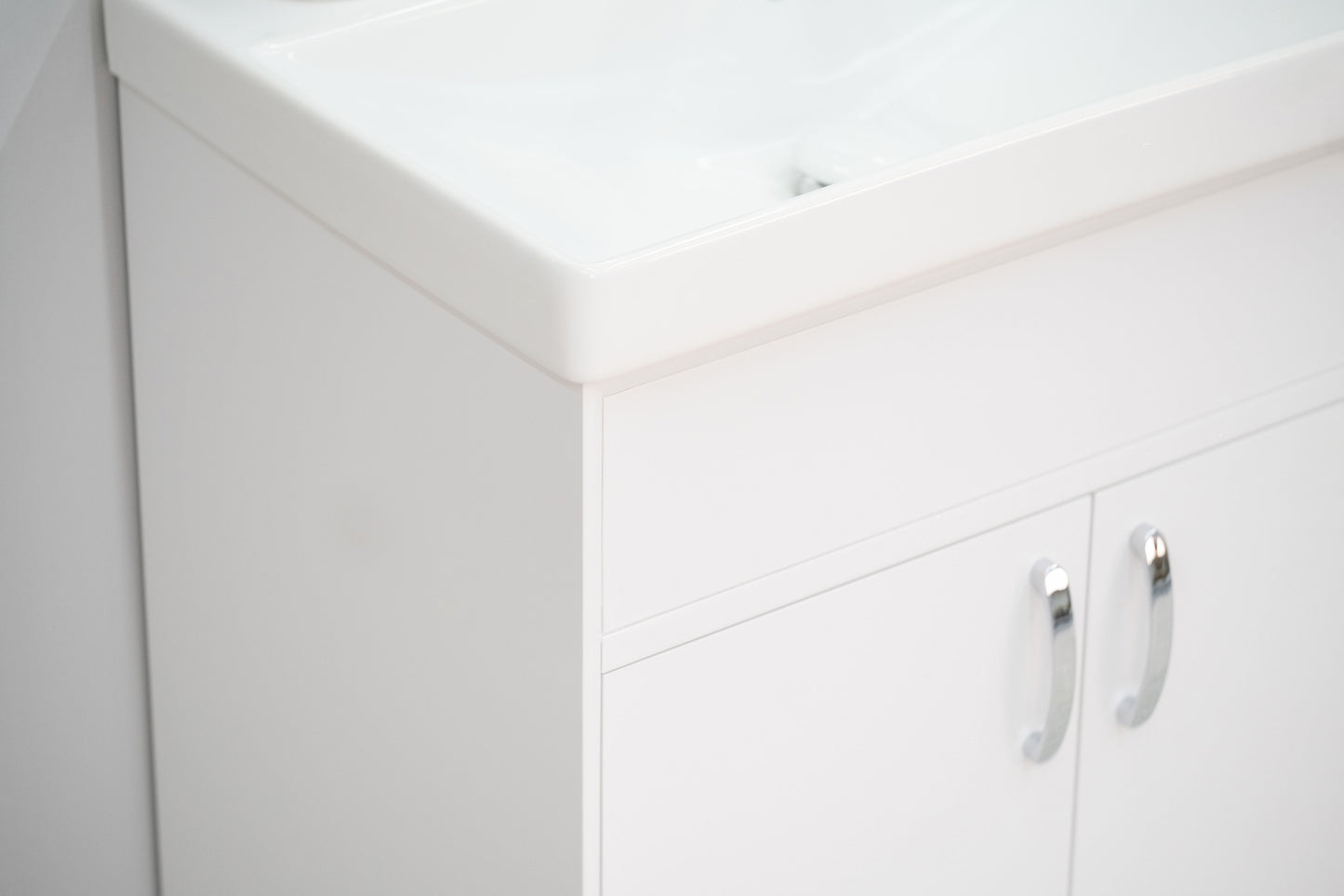 Eterna 24" White Vanity with Integrated Porcelain Sink